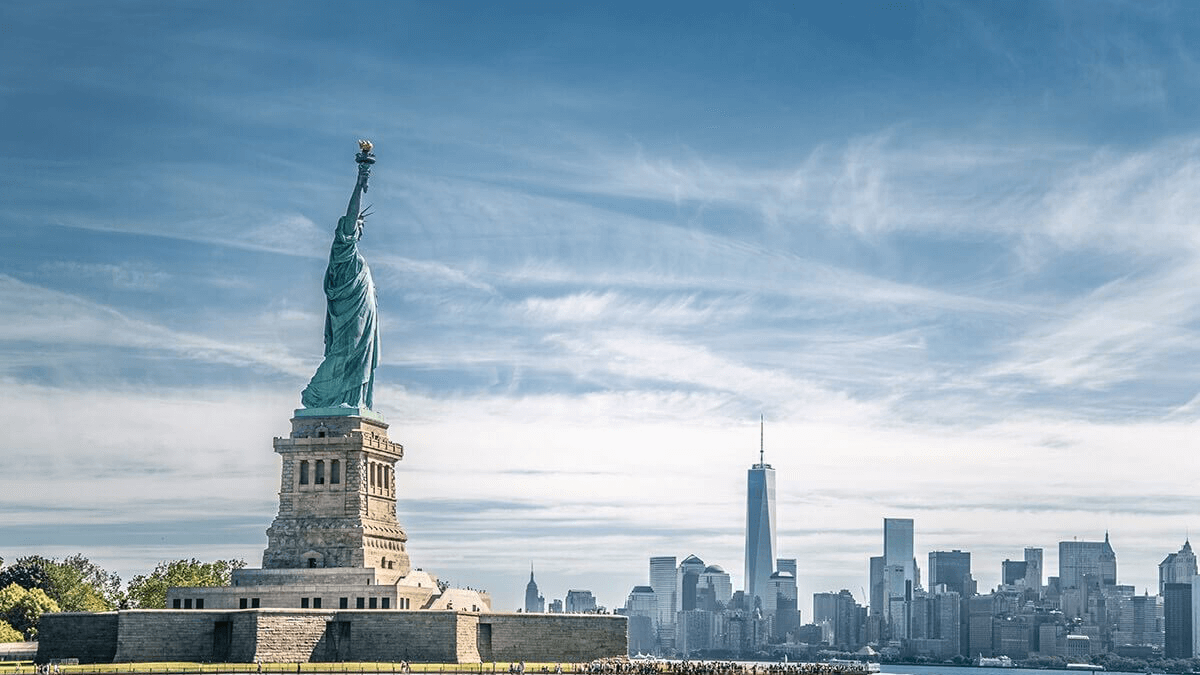 New York Skyline Statue of Liberty