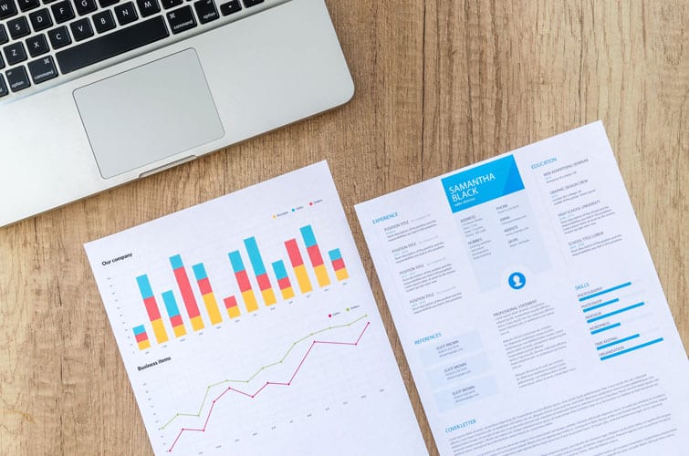 business data in charts to effectively manage seasonality cash flow changes